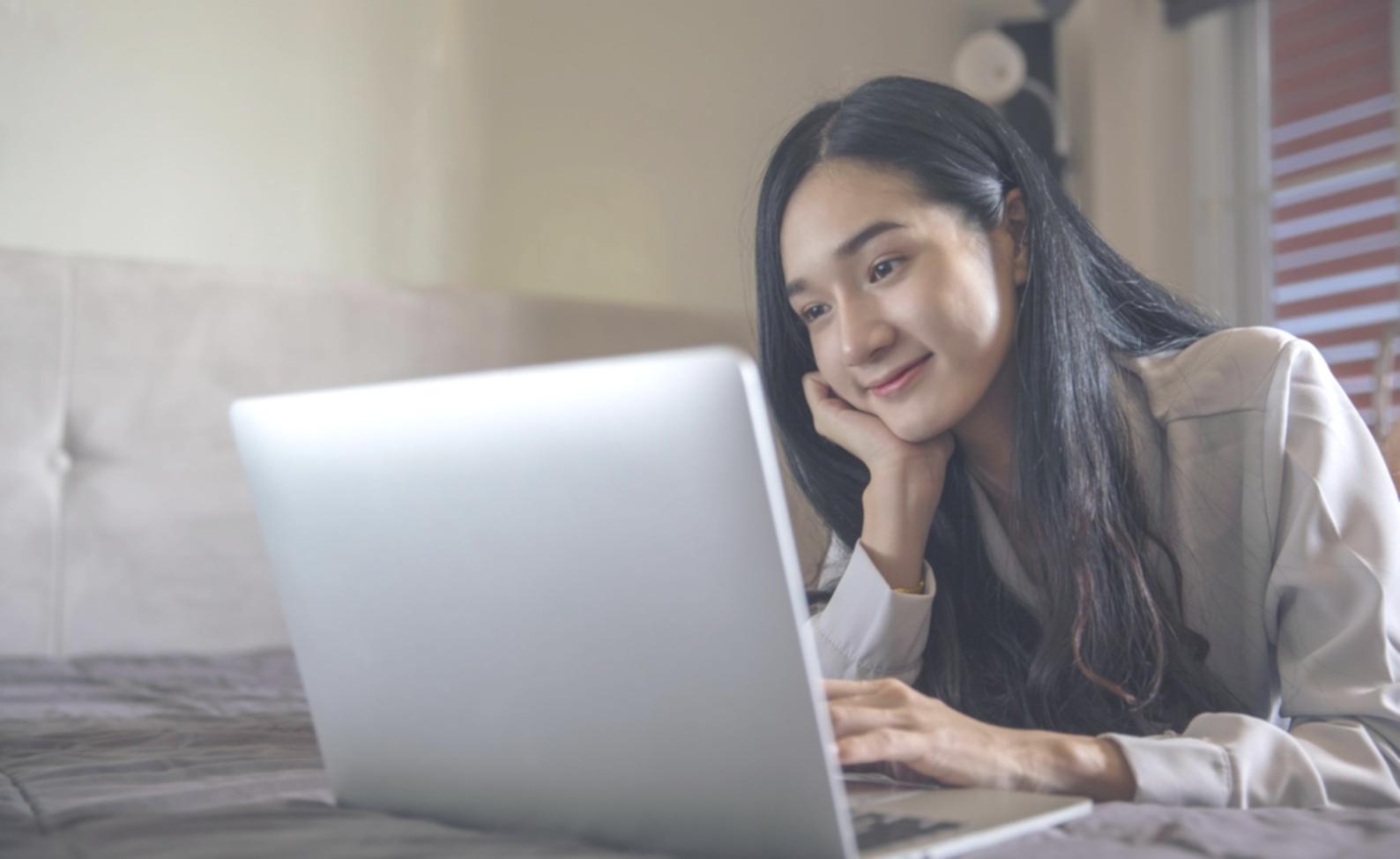 Financial education workspace with investment learning materials